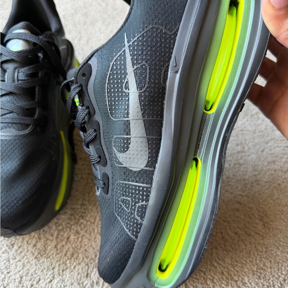 Nike Vomero Premium 'Black Anthracite'  2025 - Picture 4 of 10